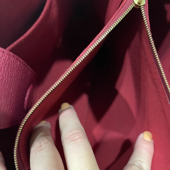 Louis Vuitton Riverside - Picture 5 of 7